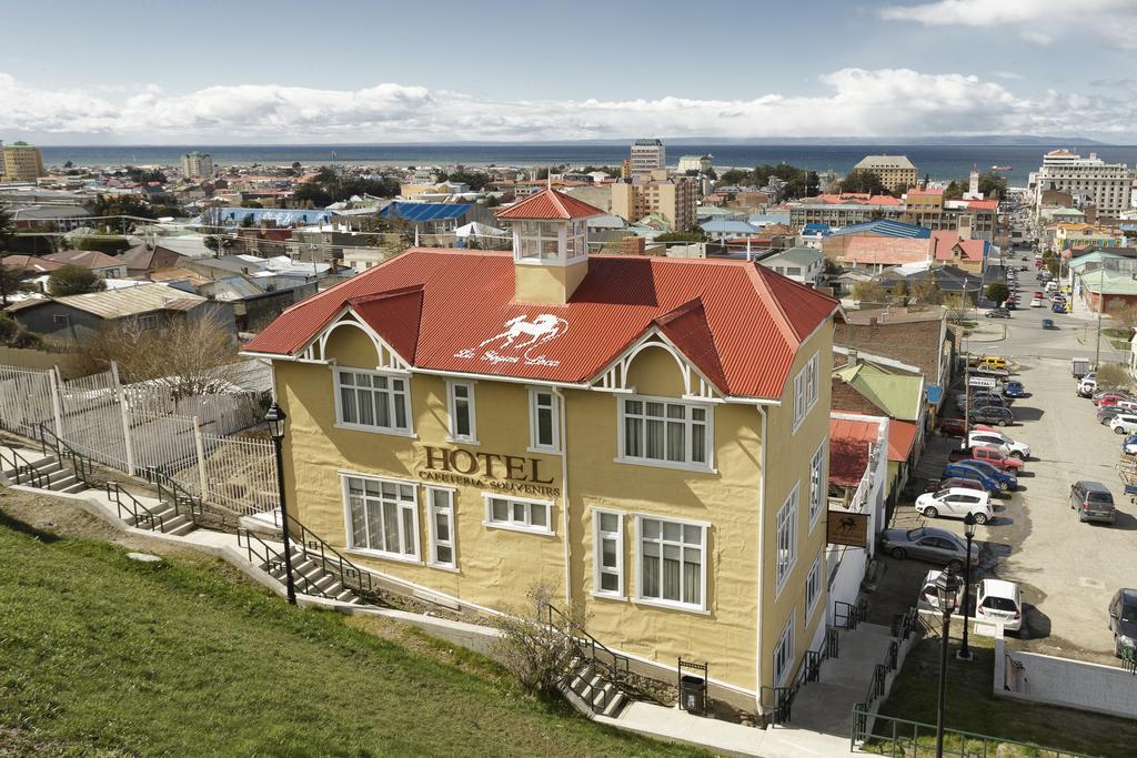 Hotel Boutique La Yegua Loca Punta Arenas Bagian luar foto